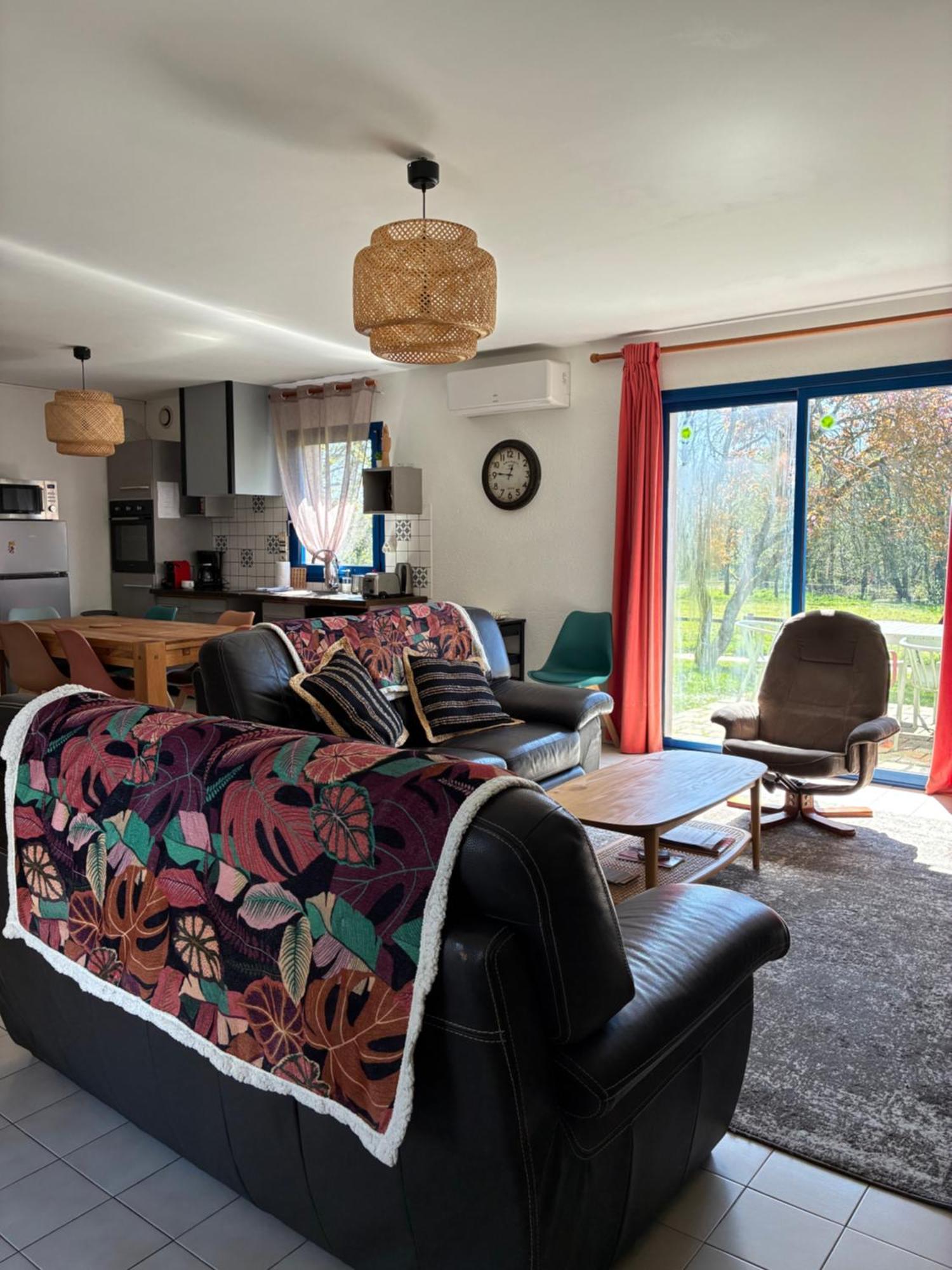 Gite Milin A Sizun Hebergement Confortable Pour 7 Pers Luaran gambar